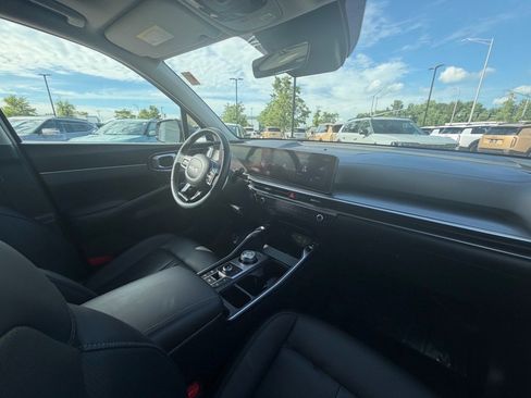 Used 2025 Kia Sorento EX w/ EX Panoramic Sunroof Package AWD/4WD image 10