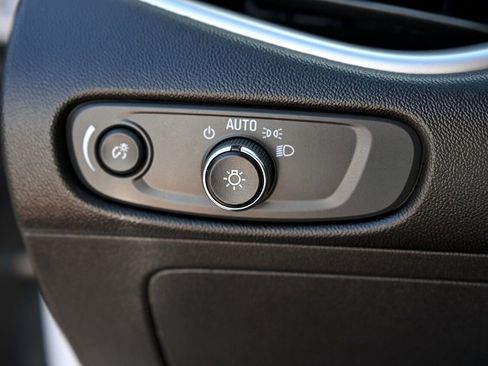 Used 2021 Chevrolet Malibu LS w/ Driver Confidence Package II image 29