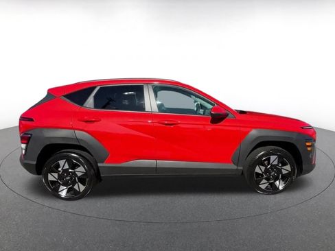 Used 2025 Hyundai Kona SEL AWD/4WD image 16
