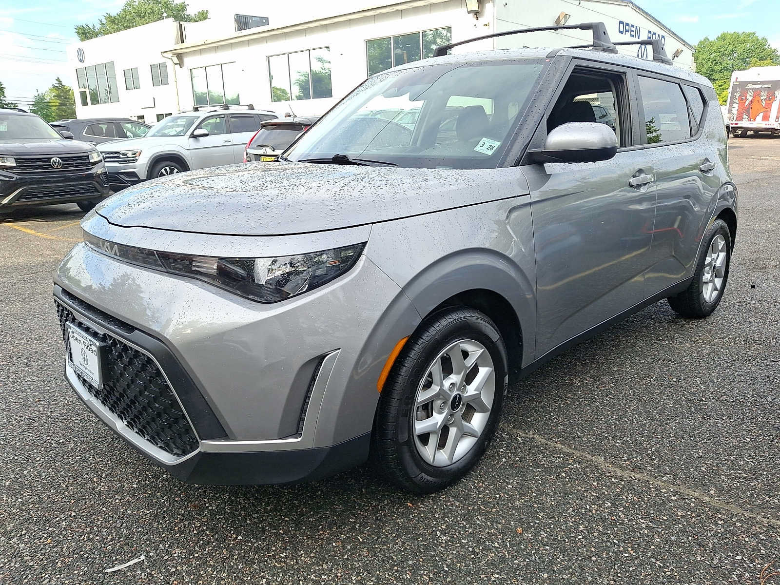 Used 2023 Kia Soul LX w/ LX Technology Package FWD image 3