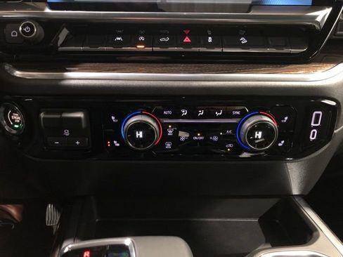 New 2026 Chevrolet Silverado 1500 LT Trail Boss w/ Dark Appearance Package image 18