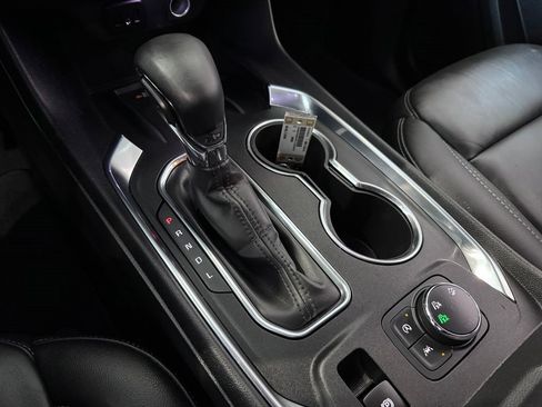 Certified 2023 Chevrolet Traverse LT image 23