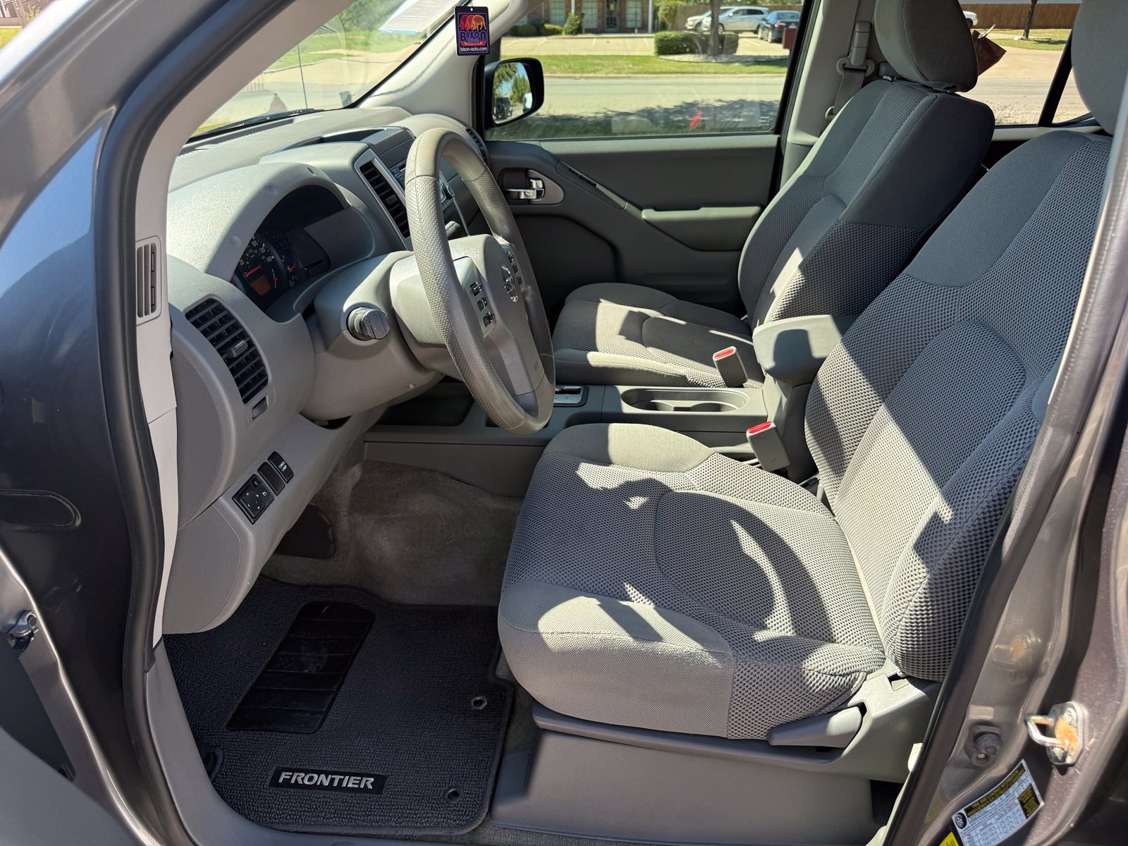 Used 2018 Nissan Frontier SV RWD image 12