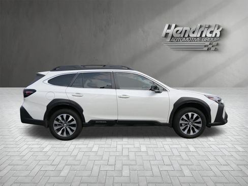 Used 2025 Subaru Outback Limited w/ Popular Package #2 AWD/4WD image 10