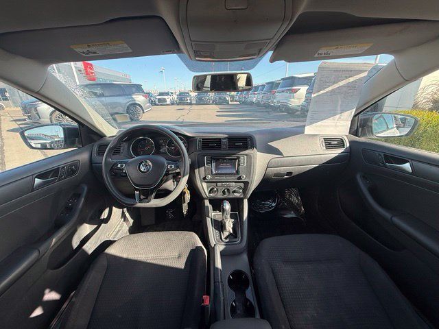 Used 2016 Volkswagen Jetta S FWD image 2
