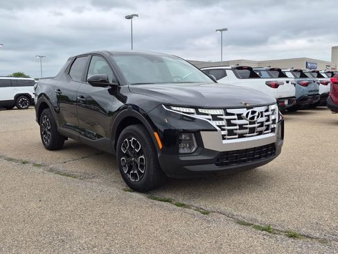 Used 2024 Hyundai Santa Cruz SEL FWD image 2