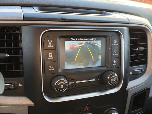 Used 2015 RAM 2500 Tradesman w/ Chrome Appearance Group image 21