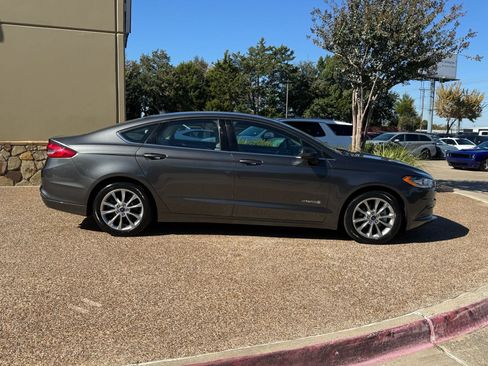 Used 2017 Ford Fusion S image 7
