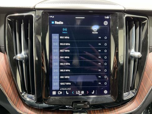 Used 2023 Volvo XC60 B5 Ultimate AWD/4WD image 16