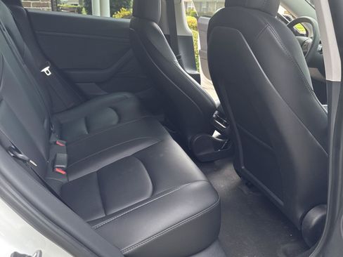 Used 2021 Tesla Model 3 Long Range AWD/4WD image 5