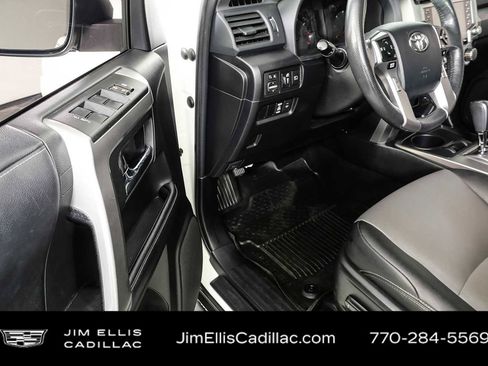 Used 2023 Toyota 4Runner SR5 Premium w/ Moonroof Package RWD image 7