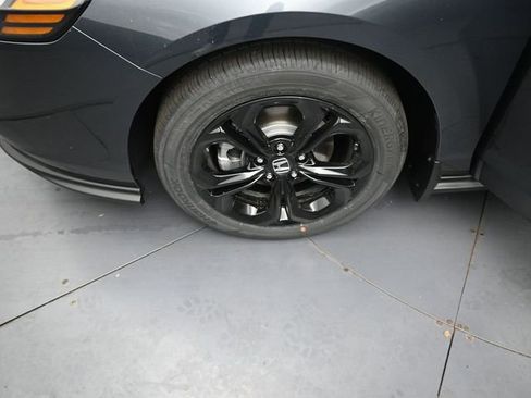 New 2025 Honda Accord SE image 38