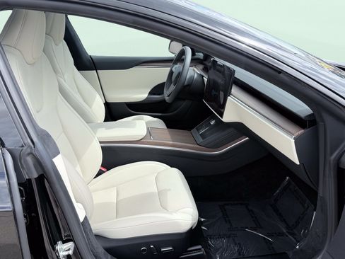 Used 2023 Tesla Model S AWD/4WD image 41