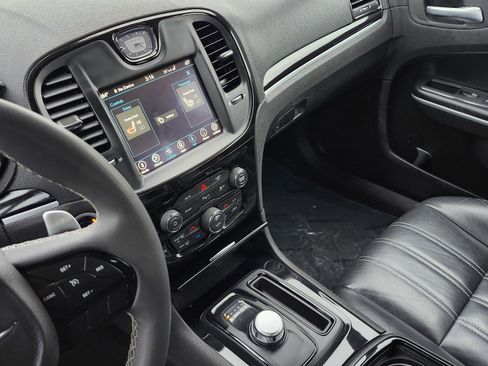 Used 2023 Chrysler 300 S image 31