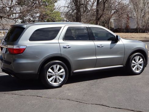 Used 2011 Dodge Durango Crew image 4