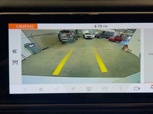 Used 2019 Land Rover Range Rover Sport SE image 10