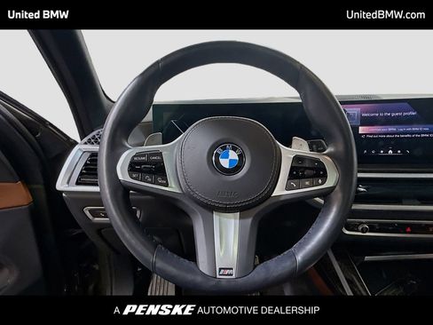 Used 2025 BMW X7 xDrive40i w/ M Sport Package AWD/4WD image 6