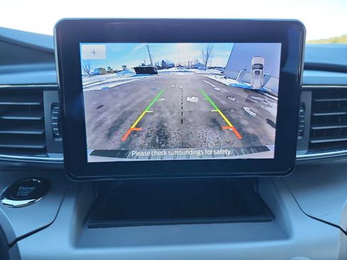 Used 2022 Ford Explorer XLT w/ Equipment Group 202A image 14