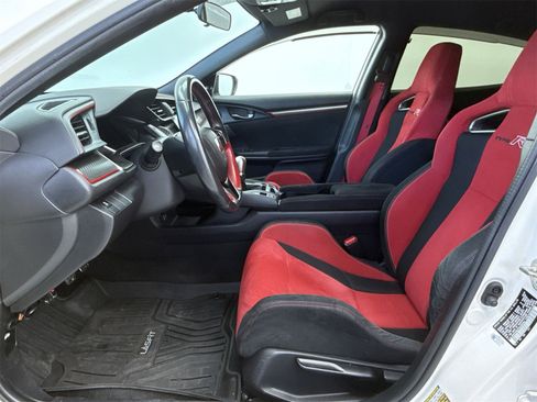 Used 2019 Honda Civic Type R image 11