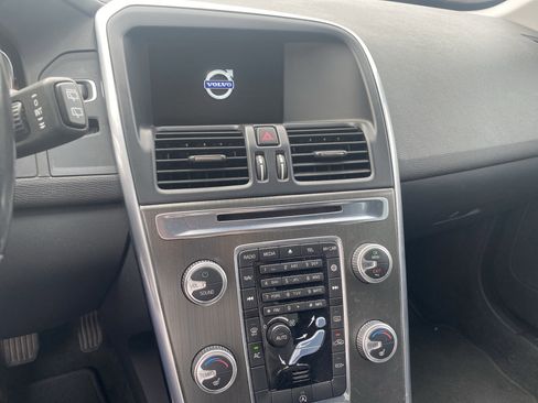 Used 2016 Volvo XC60 T5 Premier FWD image 12