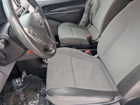 Used 2019 Nissan NV200 SV w/ Navigation Package FWD image 12
