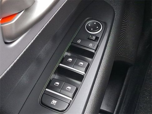 Certified 2022 Kia Forte LXS image 24