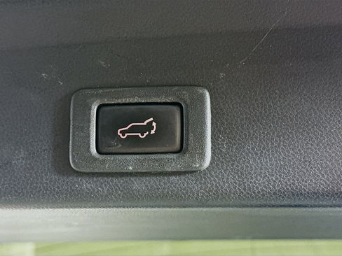 Used 2019 Subaru Ascent Touring w/ Popular Package #3 image 32