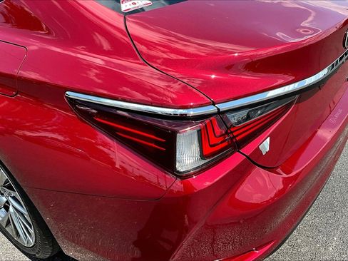 Used 2019 Lexus ES 350 w/ Accessory Package 2 FWD image 23