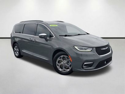 Used 2022 Chrysler Pacifica Limited