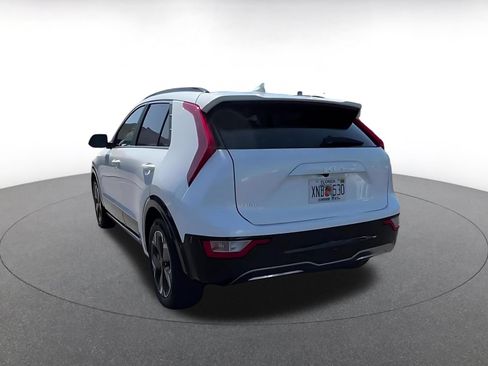 Used 2024 Kia Niro Wind FWD image 11