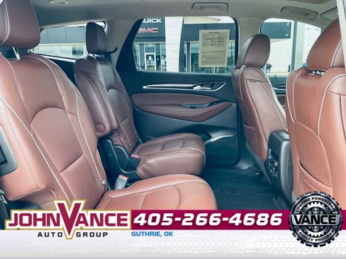 Used 2018 Buick Enclave Avenir w/ Avenir Technology Package image 17