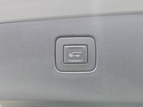 Used 2024 Buick Envista Preferred w/ Convenience II Package FWD image 7