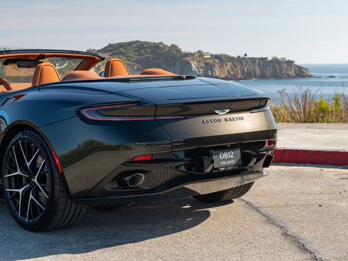 Used 2025 Aston Martin DB12 Convertible RWD image 12