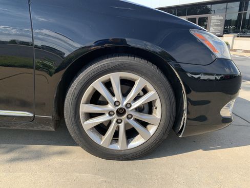 Used 2011 Lexus ES 350 w/ Preferred Accessory Package FWD image 13