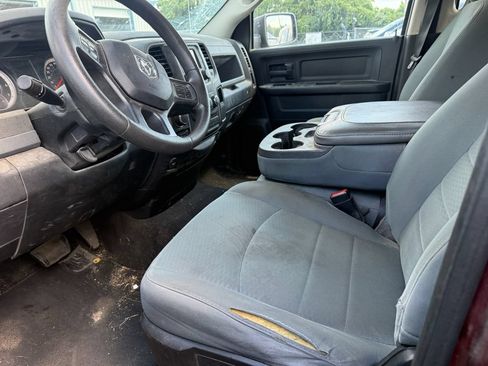 Used 2017 RAM 1500 Express w/ Express Value Package AWD/4WD image 12