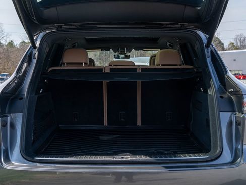 Used 2019 Porsche Cayenne image 16