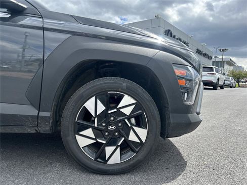 Used 2024 Hyundai Kona SEL AWD/4WD image 9