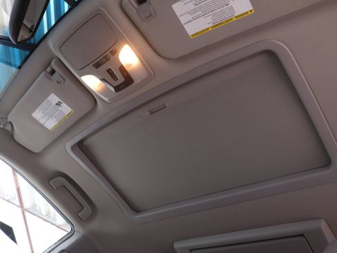 Used 2016 Toyota Sienna XLE image 15