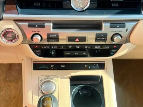 Used 2014 Lexus ES 350 w/ Luxury Package FWD image 27