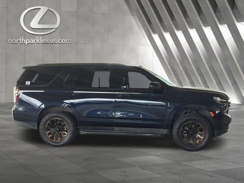 Used 2022 Chevrolet Tahoe LT w/ Luxury Package AWD/4WD image 4