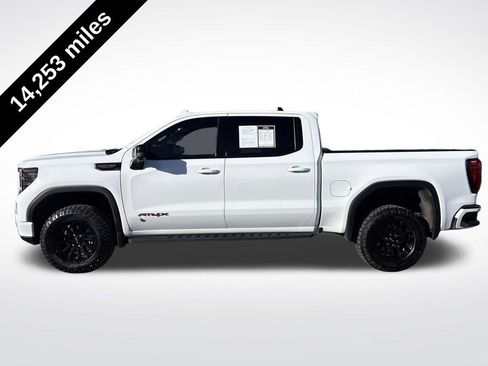 Used 2022 GMC Sierra 1500 AT4X image 2
