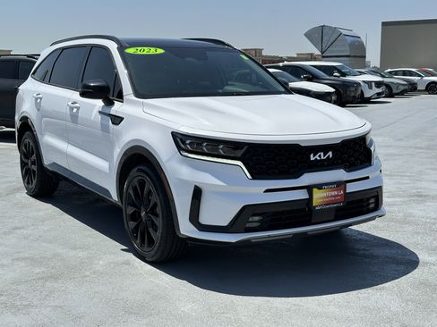 Used 2023 Kia Sorento SX FWD image 10