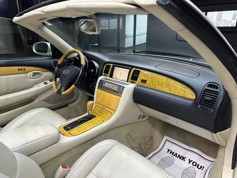 Used 2002 Lexus SC 430 Convertible RWD image 28