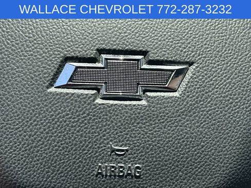 Used 2023 Chevrolet Traverse RS FWD image 20