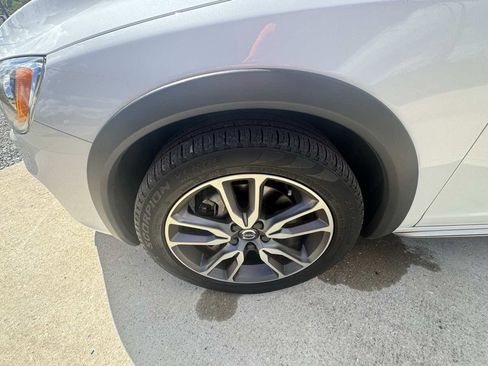Used 2018 Volvo V60 T5 Cross Country AWD/4WD image 26