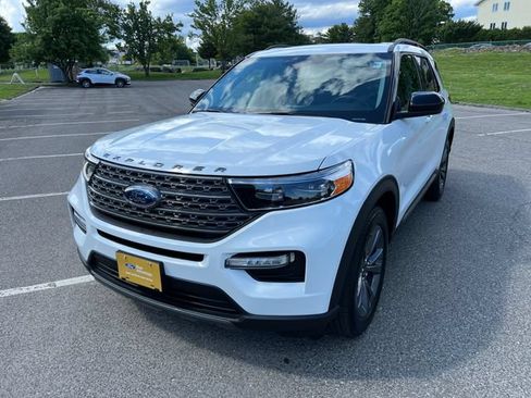 Certified 2024 Ford Explorer XLT w/ Equipment Group 202A AWD/4WD image 4