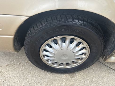 Used 2005 Buick Le Sabre Custom FWD image 20