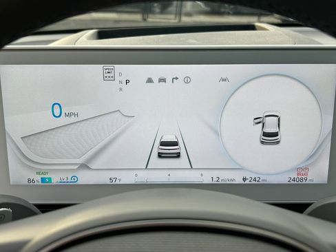 Used 2024 Hyundai Ioniq 5 Limited image 26