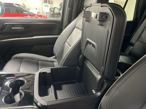 Used 2025 Chevrolet Tahoe Premier image 21