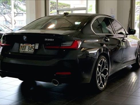 Used 2025 BMW 330i Sedan w/ Convenience Package image 6